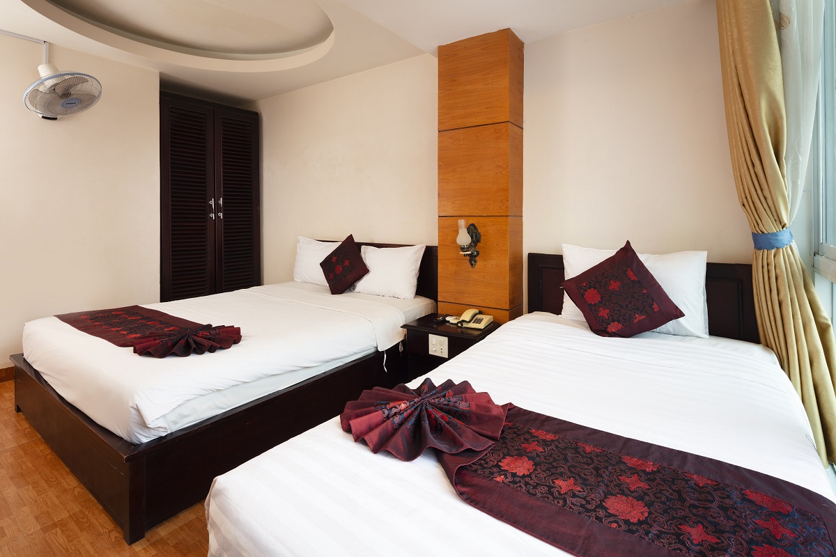 Superior Twin City View Room